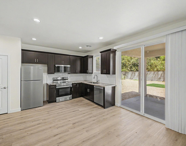 136 W Latona Road - Photo Thumbnail 9