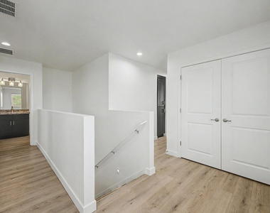 136 W Latona Road - Photo Thumbnail 33