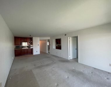 7436 E Chaparral Road - Photo Thumbnail 32