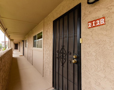 7436 E Chaparral Road - Photo Thumbnail 23