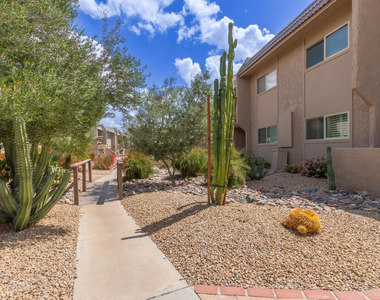 7436 E Chaparral Road - Photo Thumbnail 21