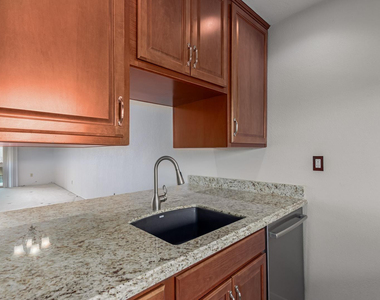 7436 E Chaparral Road - Photo Thumbnail 4