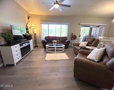 15628 W Hidden Creek Lane - Photo Thumbnail 2