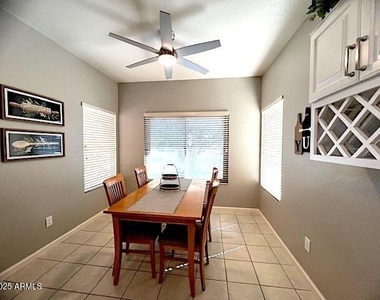 15628 W Hidden Creek Lane - Photo Thumbnail 10