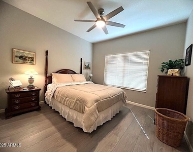 15628 W Hidden Creek Lane - Photo Thumbnail 21