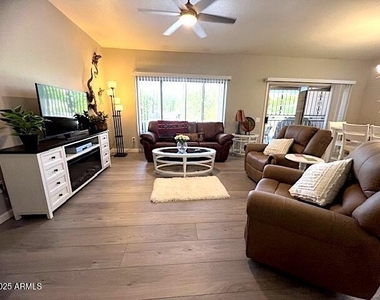 15628 W Hidden Creek Lane - Photo Thumbnail 3