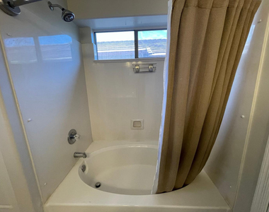 21611 N 48th Place - Photo Thumbnail 22