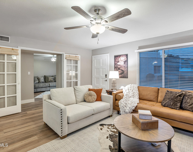 5045 N 81st Street - Photo Thumbnail 10