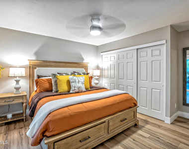 5045 N 81st Street - Photo Thumbnail 19