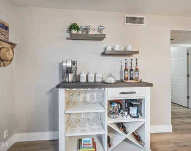 5045 N 81st Street - Photo Thumbnail 8
