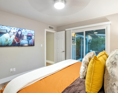 5045 N 81st Street - Photo Thumbnail 22