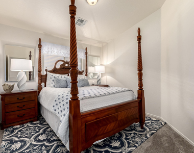 2250 E Deer Valley Road - Photo Thumbnail 19