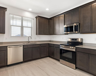 24623 N 164th Drive - Photo Thumbnail 9