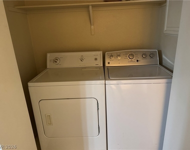 8410 Eldora Avenue - Photo Thumbnail 7