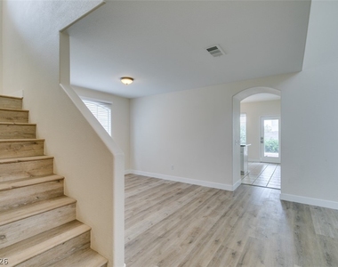 7804 Amulet Street - Photo Thumbnail 7