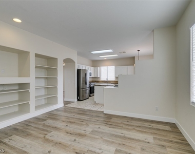 7804 Amulet Street - Photo Thumbnail 13
