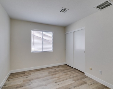 7804 Amulet Street - Photo Thumbnail 26