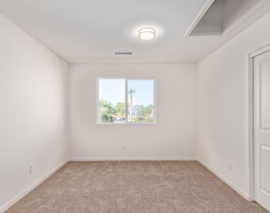 3010 E Yale Street - Photo Thumbnail 17