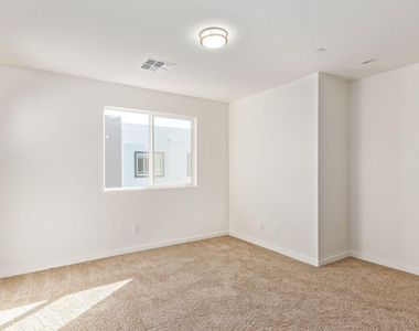 3010 E Yale Street - Photo Thumbnail 22