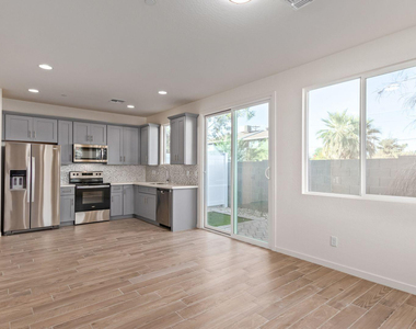 3010 E Yale Street - Photo Thumbnail 3