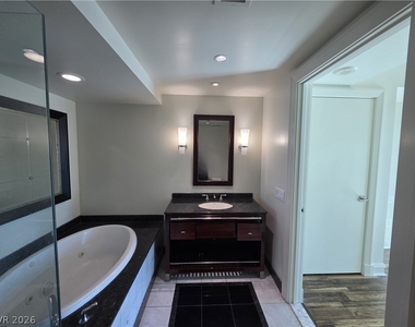 2700 Las Vegas Boulevard - Photo Thumbnail 86