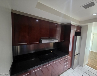 2700 Las Vegas Boulevard - Photo Thumbnail 71