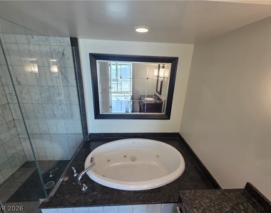 2700 Las Vegas Boulevard - Photo Thumbnail 87