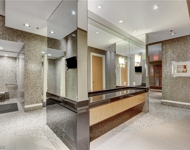 2700 Las Vegas Boulevard - Photo Thumbnail 7