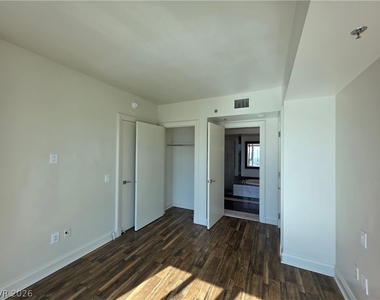 2700 Las Vegas Boulevard - Photo Thumbnail 83