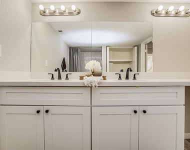 351 E Thomas Road - Photo Thumbnail 28