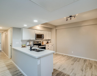 351 E Thomas Road - Photo Thumbnail 14