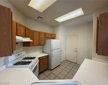 7821 Sungrove Court - Photo Thumbnail 12