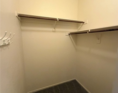 7821 Sungrove Court - Photo Thumbnail 6