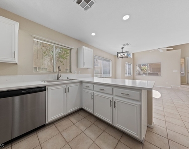 8025 Cherish Avenue - Photo Thumbnail 9
