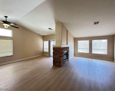 4605 Casa Bonita Drive - Photo Thumbnail 5