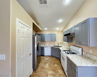 4605 Casa Bonita Drive - Photo Thumbnail 2