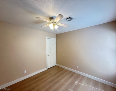 4605 Casa Bonita Drive - Photo Thumbnail 16