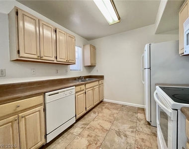 555 E Silverado Ranch Boulevard - Photo Thumbnail 6