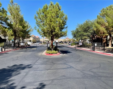555 E Silverado Ranch Boulevard - Photo Thumbnail 15