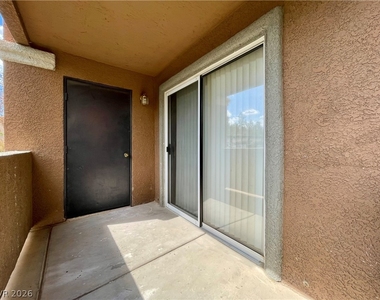555 E Silverado Ranch Boulevard - Photo Thumbnail 13