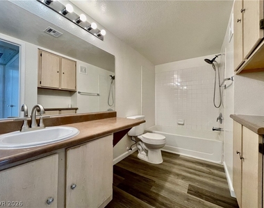 555 E Silverado Ranch Boulevard - Photo Thumbnail 12