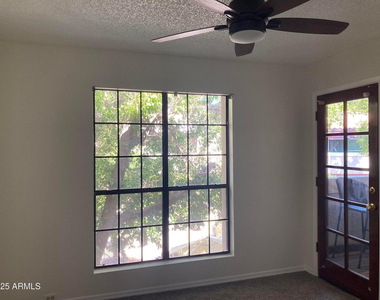 7557 N Dreamy Draw Drive - Photo Thumbnail 6
