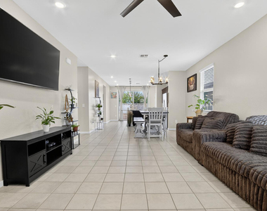 19090 N Silver Dog Way - Photo Thumbnail 5