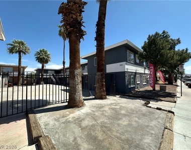 2105 Sunrise Avenue - Photo Thumbnail 15