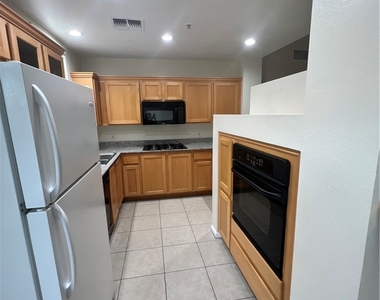 19 E Agate Avenue - Photo Thumbnail 5