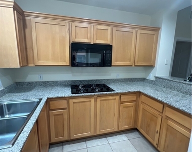 19 E Agate Avenue - Photo Thumbnail 3
