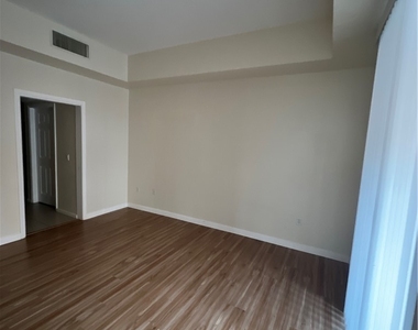 19 E Agate Avenue - Photo Thumbnail 15