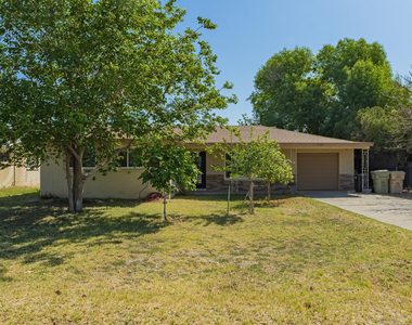 7733 N 60th Avenue - Photo Thumbnail 1
