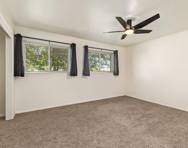 7733 N 60th Avenue - Photo Thumbnail 14