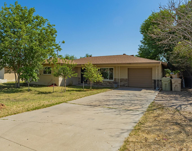 7733 N 60th Avenue - Photo Thumbnail 5